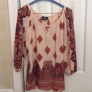 Pattern quarter length sleeve shirt